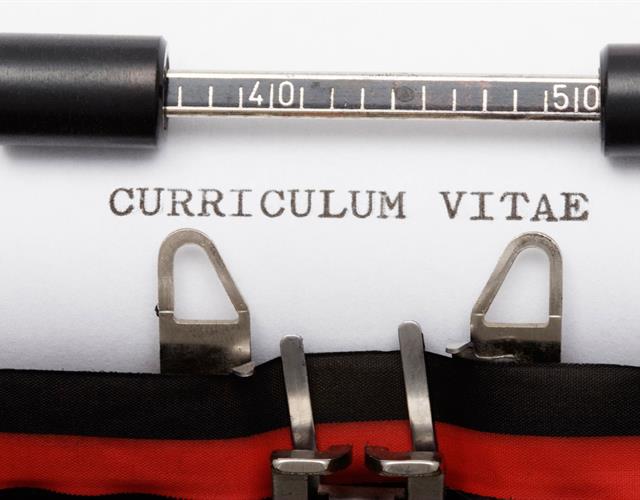 Modello per il Curriculum Vitae: come compilarlo passo passo?